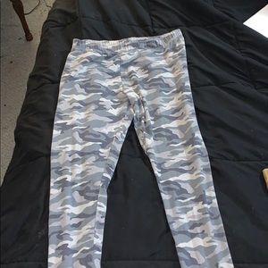 ⭐️ CAMO LEGGINGS ⭐️